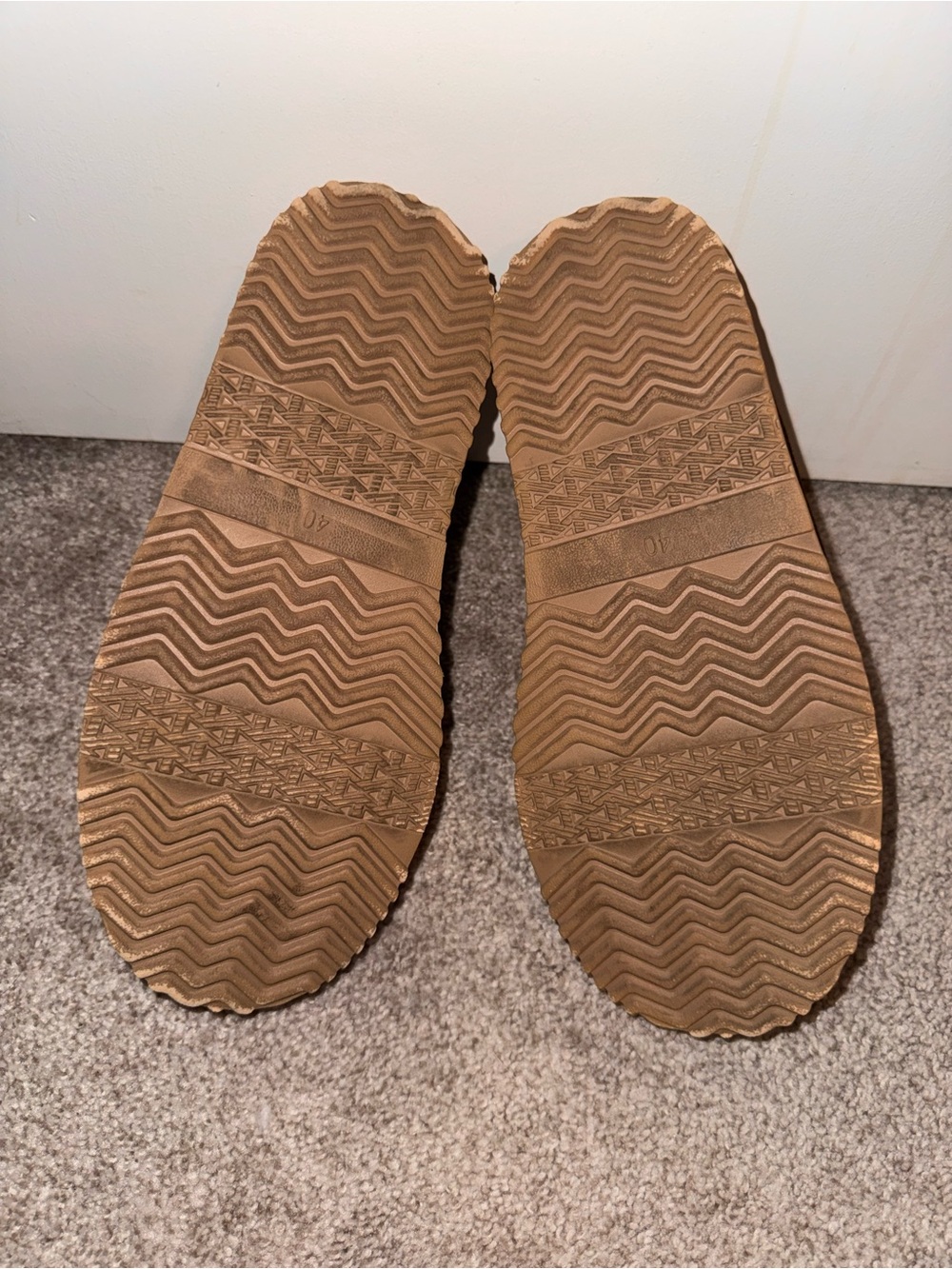 Women’s Loafer Style Block Heal Slip On Shoes - Size 40/9 - Picture 7 of 7